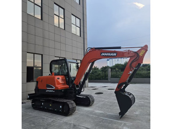 Мини-экскаватор Doosan DX60: фото 4 Мини-экскаватор Doosan DX60: фото 4