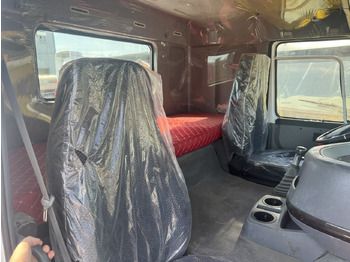 Тягач Howo 6x4: фото 4