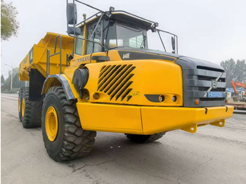 Самосвал VOLVO