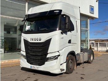 Тягач IVECO