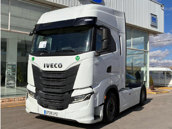 Тягач IVECO S-WAY