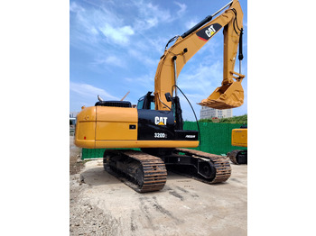 Гусеничный экскаватор CATERPILLAR 320D2