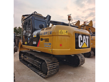 Гусеничный экскаватор CATERPILLAR 320D2