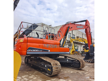 Гусеничный экскаватор DOOSAN DX300LC-9C