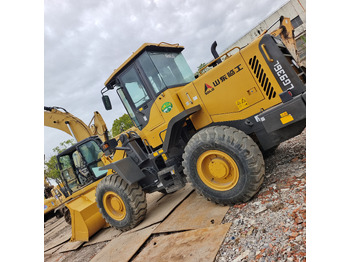 Колёсный погрузчик SDLG