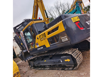 Гусеничный экскаватор VOLVO EC210D