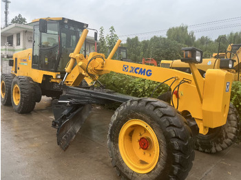 Грейдер XCMG GR180: фото 2 Грейдер XCMG GR180: фото 2