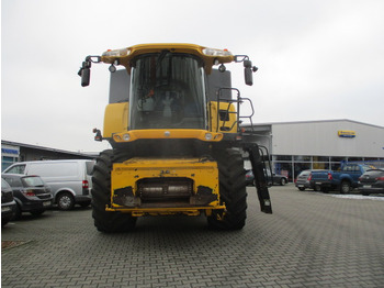 Зерноуборочный комбайн NEW HOLLAND CR9000