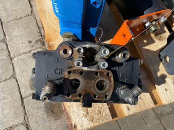 Гидравлический клапан для Строительной техники Doosan DL 500: фото 5 Гидравлический клапан для Строительной техники Doosan DL 500: фото 5