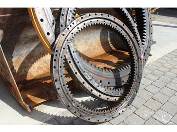 Поворотное кольцо HITACHI