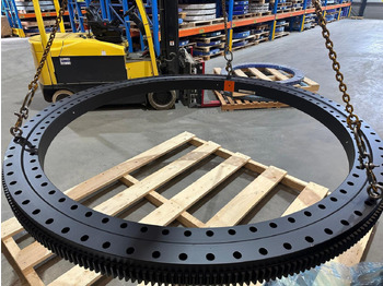 Поворотное кольцо GROVE