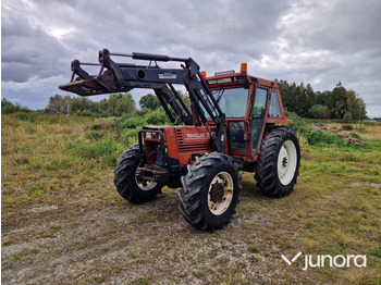 Трактор NEW HOLLAND