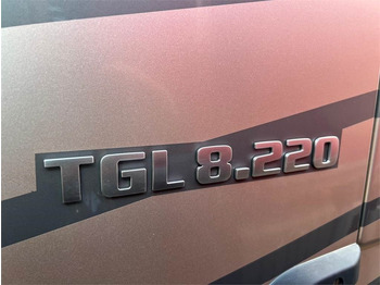 Грузовик с закрытым кузовом MAN TGL 8.220