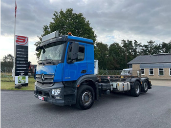 Портальный бункеровоз MERCEDES-BENZ Antos 2546
