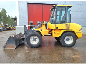 Колёсный погрузчик VOLVO L30B