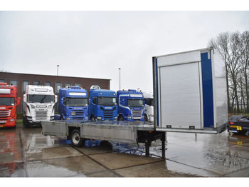 : фото в шапке страницы