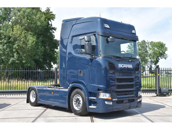 Тягач SCANIA S 450