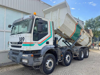 Самосвал IVECO Trakker