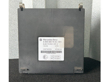 : фото в шапке страницы