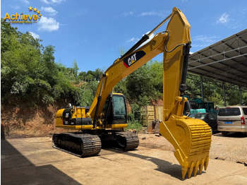 Гусеничный экскаватор CATERPILLAR 320D