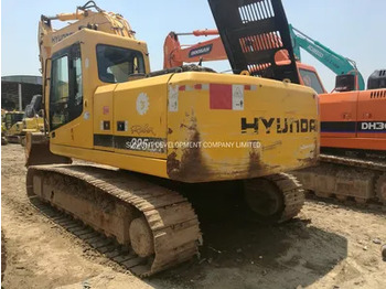 Гусеничный экскаватор HYUNDAI R215