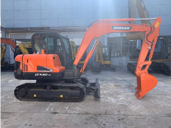 Гусеничный экскаватор DOOSAN DX55