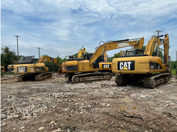Гусеничный экскаватор CATERPILLAR 320D