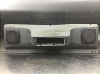 Кабина и интерьер LIEBHERR