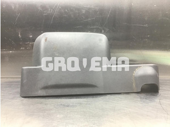 Кабина и интерьер LIEBHERR