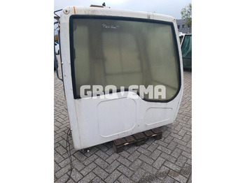 Кабина и интерьер LIEBHERR