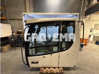 Кабина и интерьер LIEBHERR