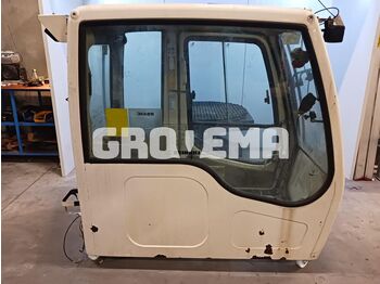Кабина и интерьер LIEBHERR
