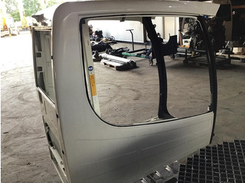 Кабина и интерьер LIEBHERR