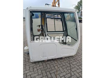 Кабина и интерьер LIEBHERR