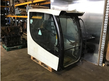 Кабина и интерьер Liebherr Cabin: фото 3