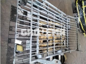 Кабина и интерьер LIEBHERR