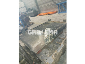 Радиатор LIEBHERR