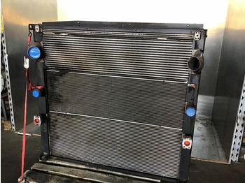 : фото в шапке страницы