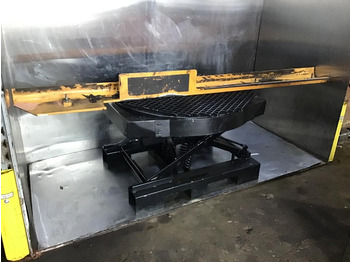 Бампер LIEBHERR