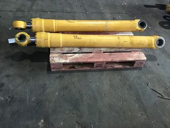 Гидравлический цилиндр LIEBHERR
