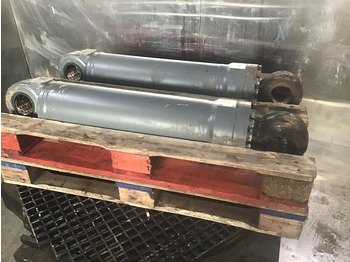 Гидравлический цилиндр LIEBHERR