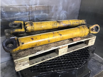 Гидравлический цилиндр LIEBHERR