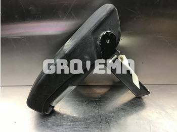 Кабина и интерьер LIEBHERR