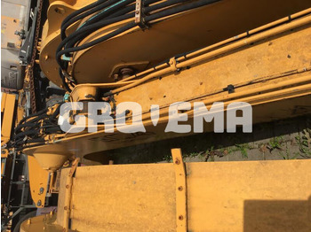 Стрела LIEBHERR