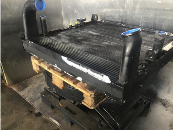 Радиатор LIEBHERR