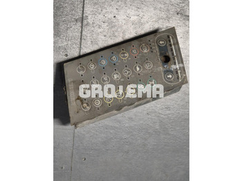 Приборная панель LIEBHERR