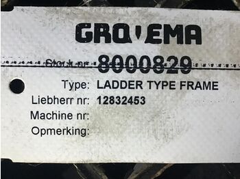 Кабина и интерьер Liebherr Ladder Type Frame: фото 3 Кабина и интерьер Liebherr Ladder Type Frame: фото 3