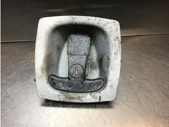 Кузов и экстерьер Liebherr Lock: фото 2 Кузов и экстерьер Liebherr Lock: фото 2