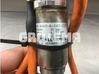 Сенсор Liebherr Pressure Transmitter: фото 2 Сенсор Liebherr Pressure Transmitter: фото 2