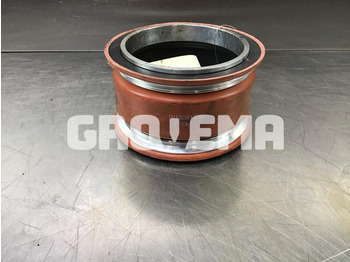 Кабина и интерьер LIEBHERR